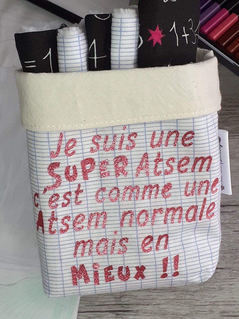 Panière et ses 7 lingettes démaquillantes SUPER Maîtresse – Image 4