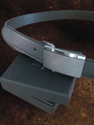Ceinture sur-mesure en cuir pleine fleur – doublée, surpiquée, boucle canon de fusil
