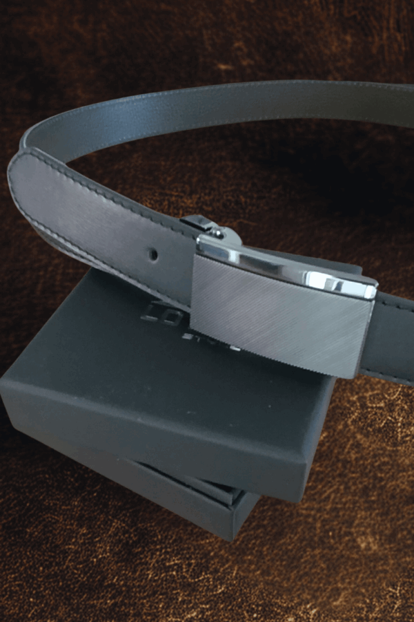 Ceinture sur-mesure en cuir pleine fleur – doublée, surpiquée, boucle canon de fusil