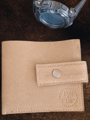 Porte-carte compact en cuir tabac – 8 cartes, billets, fermeture pression