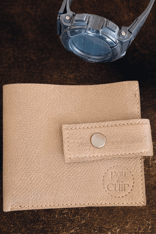 Porte-carte compact en cuir tabac – 8 cartes, billets, fermeture pression